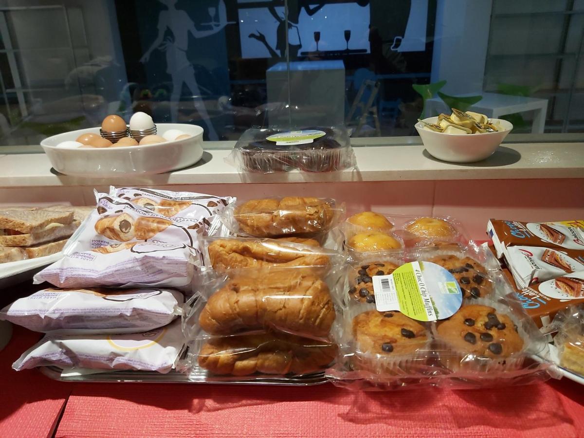Day'S Inn Hotel And Residence 斯利马 外观 照片