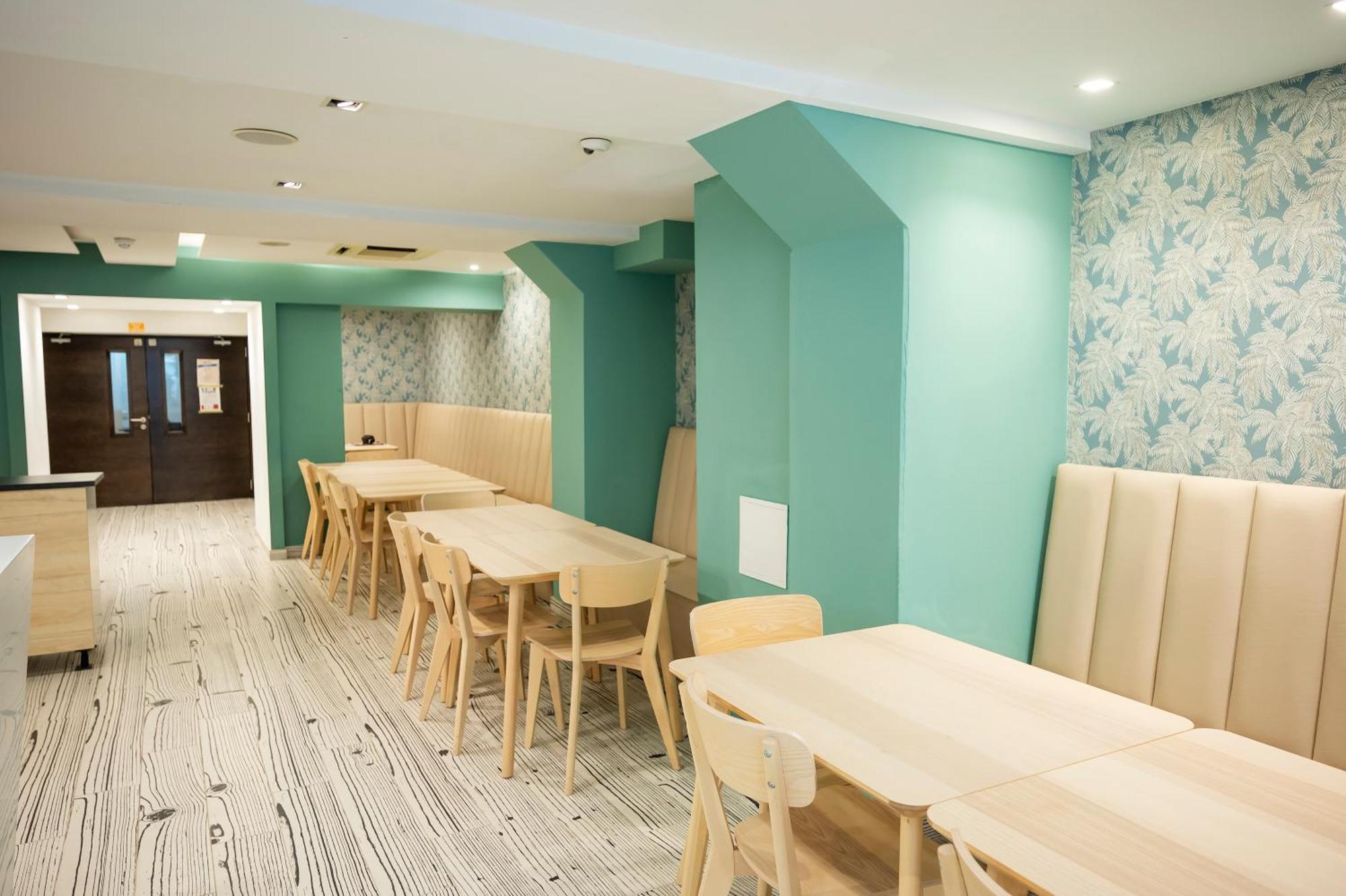 Day'S Inn Hotel And Residence 斯利马 外观 照片