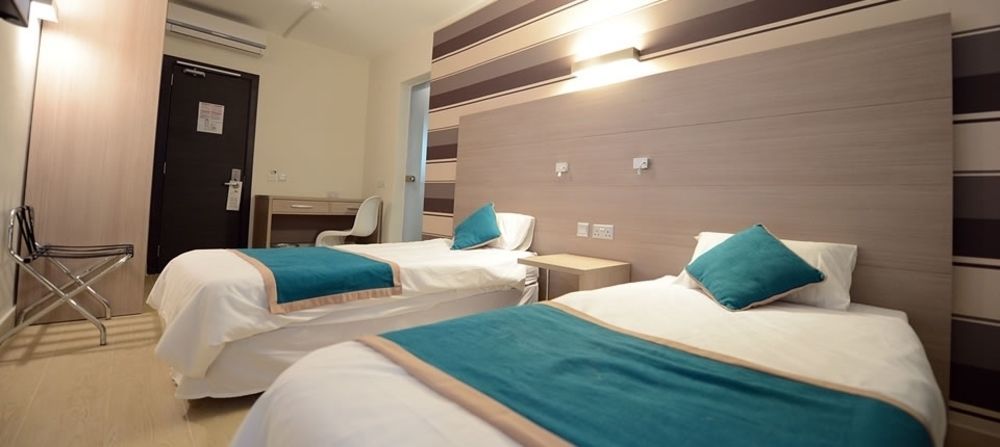 Day'S Inn Hotel And Residence 斯利马 外观 照片